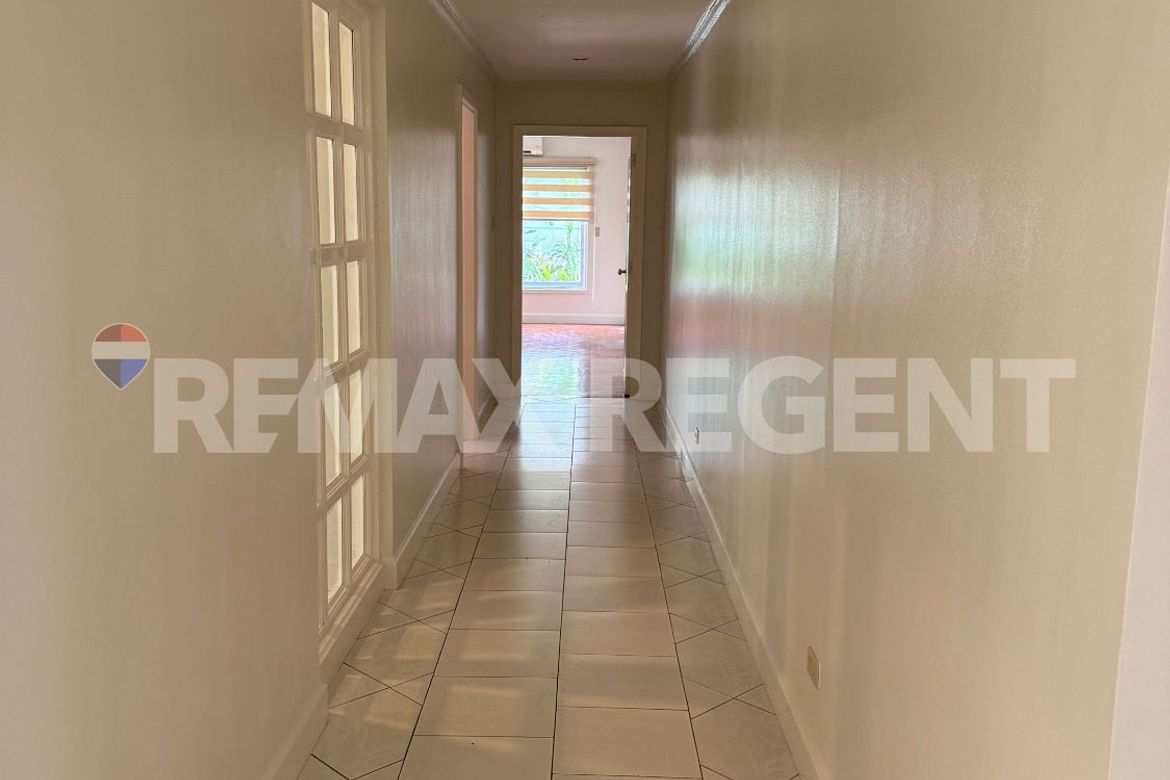 4 Bedroom House for Rent in Dasmariñas North, Makati, Metro Manila near MRT-3 Ayala photo 3