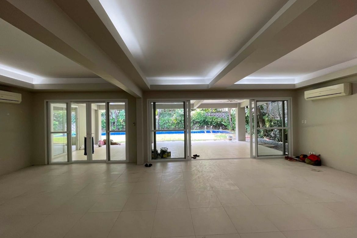 4 Bedroom House for Rent in Dasmariñas North, Makati, Metro Manila near MRT-3 Ayala photo 2