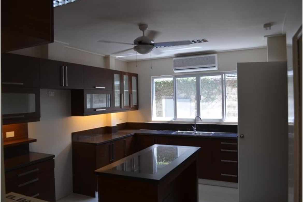 4 Bedroom House for Rent in Dasmariñas Village, Dasmariñas North, Makati, Metro Manila near MRT-3 Magallanes photo 6
