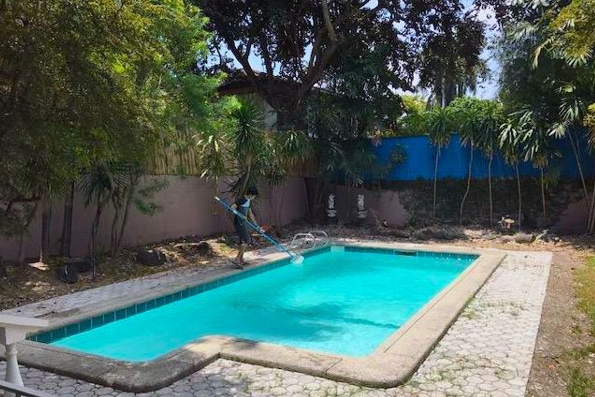 4 Bedroom House for Rent in Dasmariñas Village, Dasmariñas North, Makati, Metro Manila near MRT-3 Magallanes