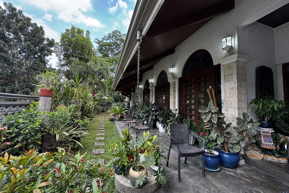 4 Bedroom House for Rent in Don Galo, Parañaque, Metro Manila photo 2