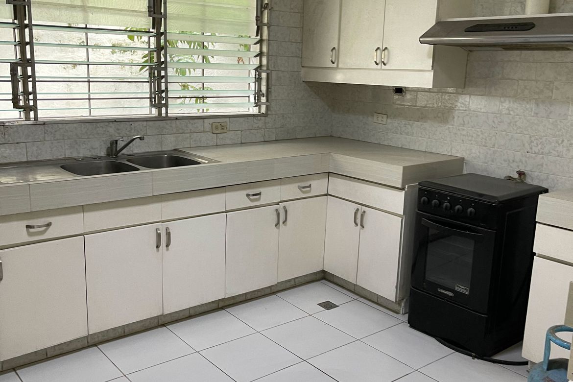 4 Bedroom House for Rent in Forbes Park North, Makati, Metro Manila near MRT-3 Ayala photo 3