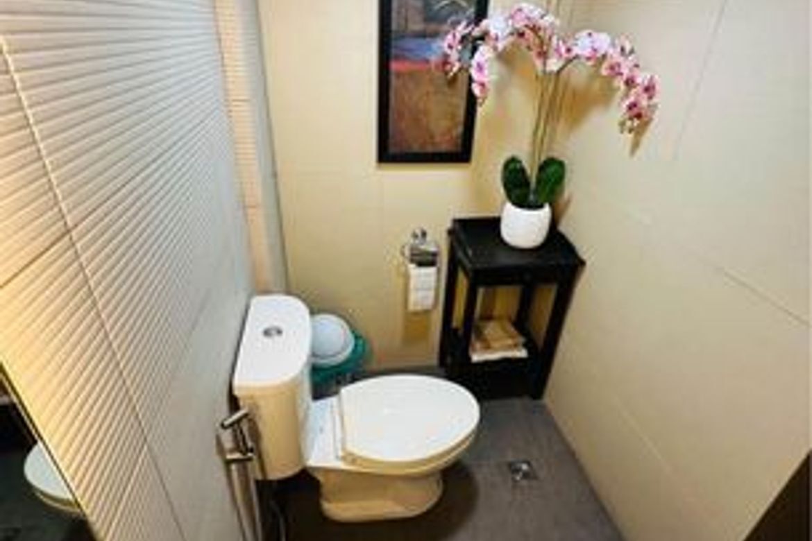 4 Bedroom House for Rent in Kapitolyo, Pasig, Metro Manila photo 5