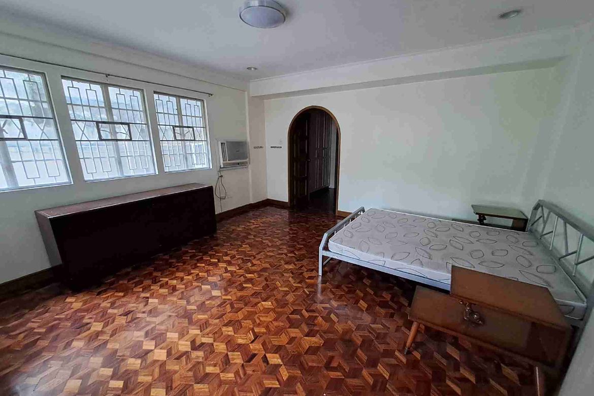 4 Bedroom House for Rent in Loyola Heights, Quezon City, Metro Manila photo 3