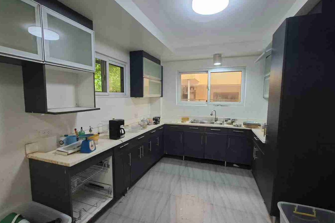 4 Bedroom House for Rent in Mabini-J. Rizal, Mandaluyong, Metro Manila photo 3