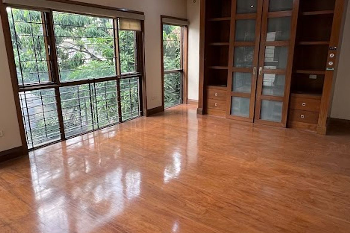 4 Bedroom House for Rent in Mariana, Quezon City, Metro Manila near LRT-2 Gilmore