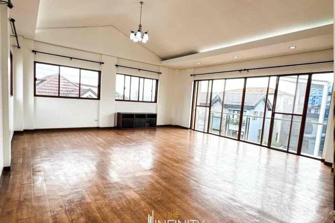 4 Bedroom House for Rent in McKinley Hill, Taguig, Metro Manila photo 2