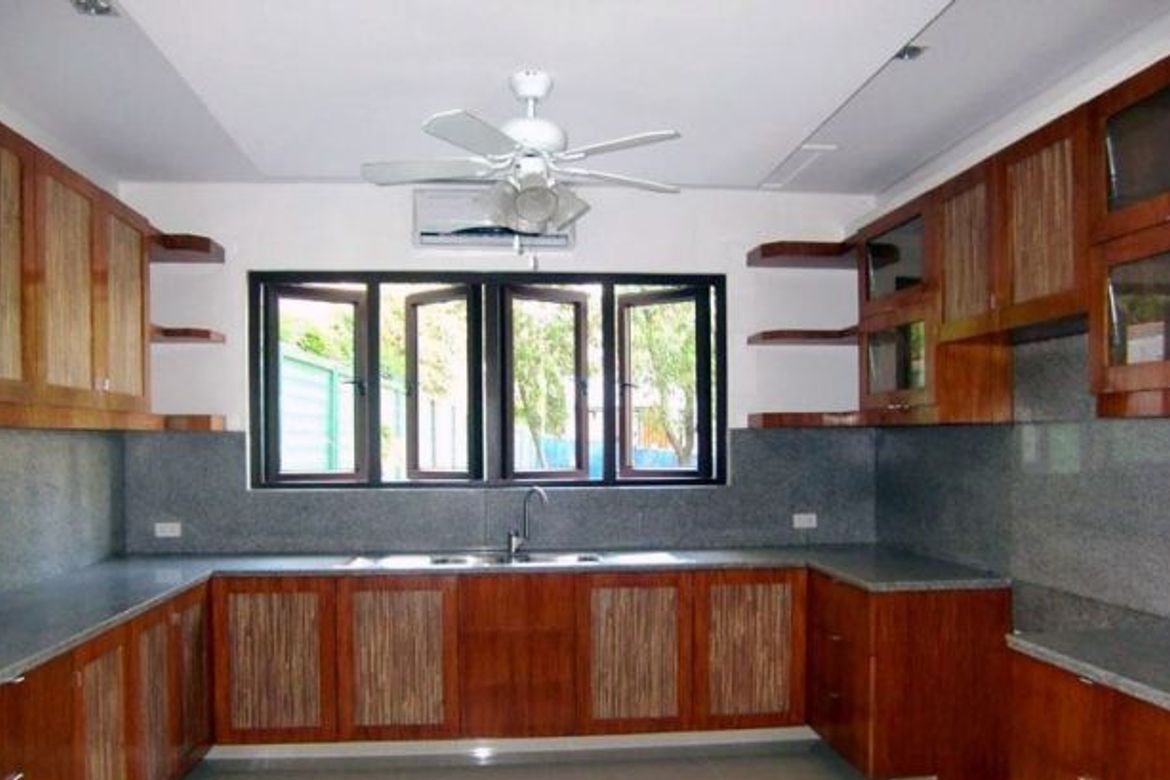 4 Bedroom House for Rent in McKinley Hill Village, McKinley Hill, Taguig, Metro Manila photo 3