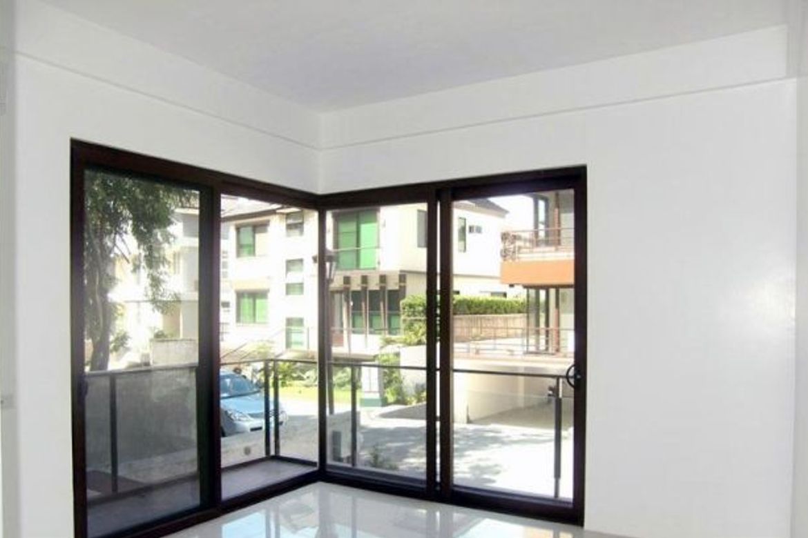 4 Bedroom House for Rent in McKinley Hill Village, McKinley Hill, Taguig, Metro Manila photo 6