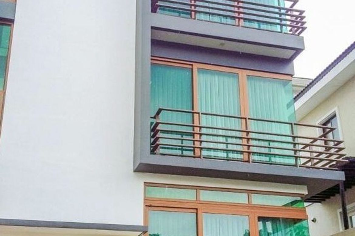 4 Bedroom House for Rent in McKinley Hill Village, McKinley Hill, Taguig, Metro Manila