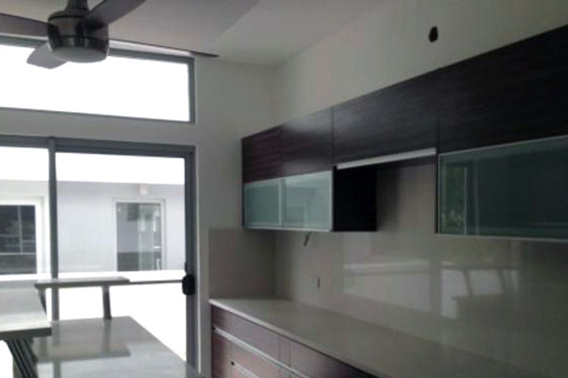 4 Bedroom House for Rent in McKinley Hill Village, McKinley Hill, Taguig, Metro Manila photo 6