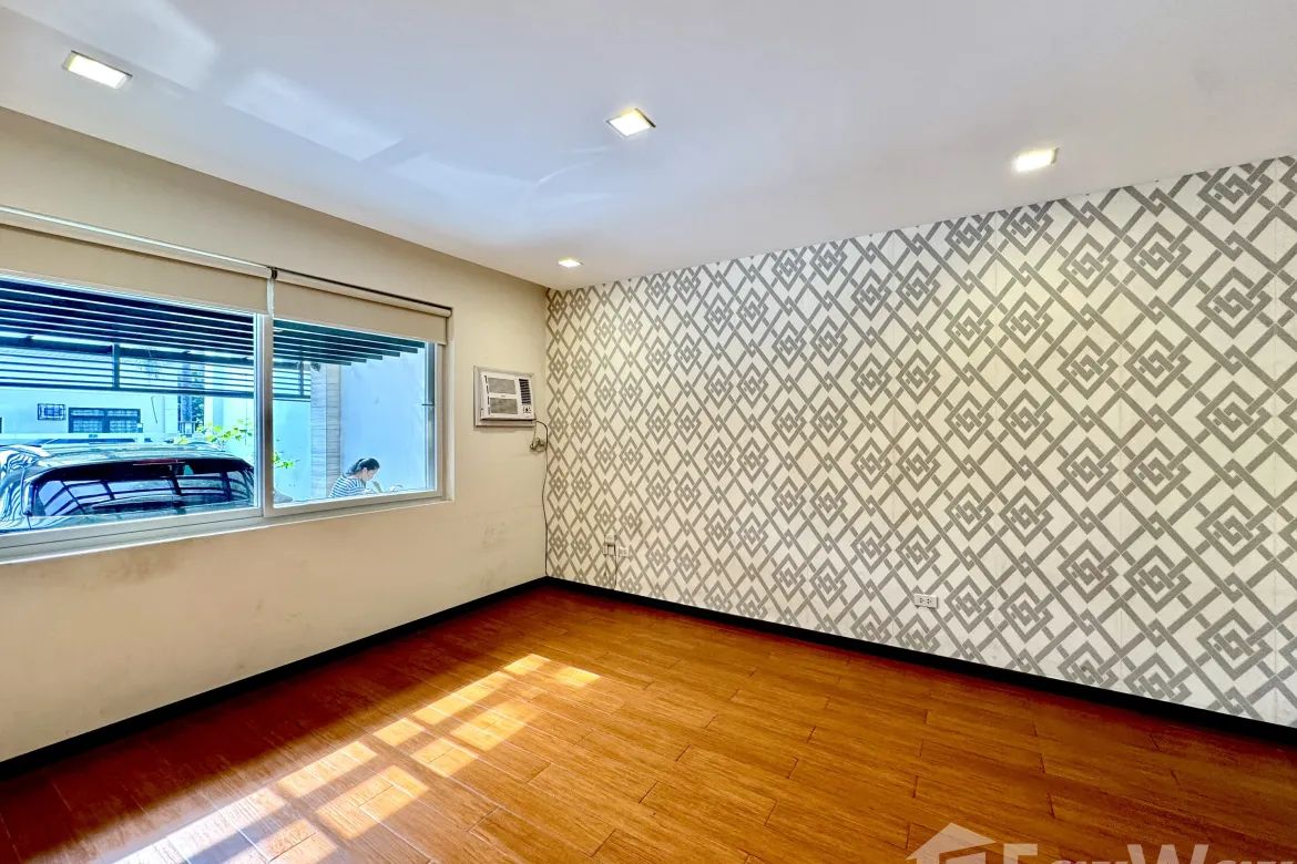 4 Bedroom House for Rent in Merville, Parañaque, Metro Manila photo 4