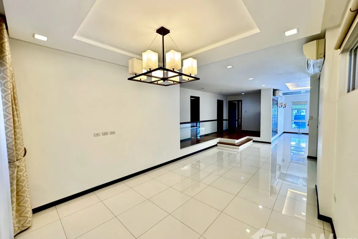 4 Bedroom House for Rent in Merville, Parañaque, Metro Manila photo 5