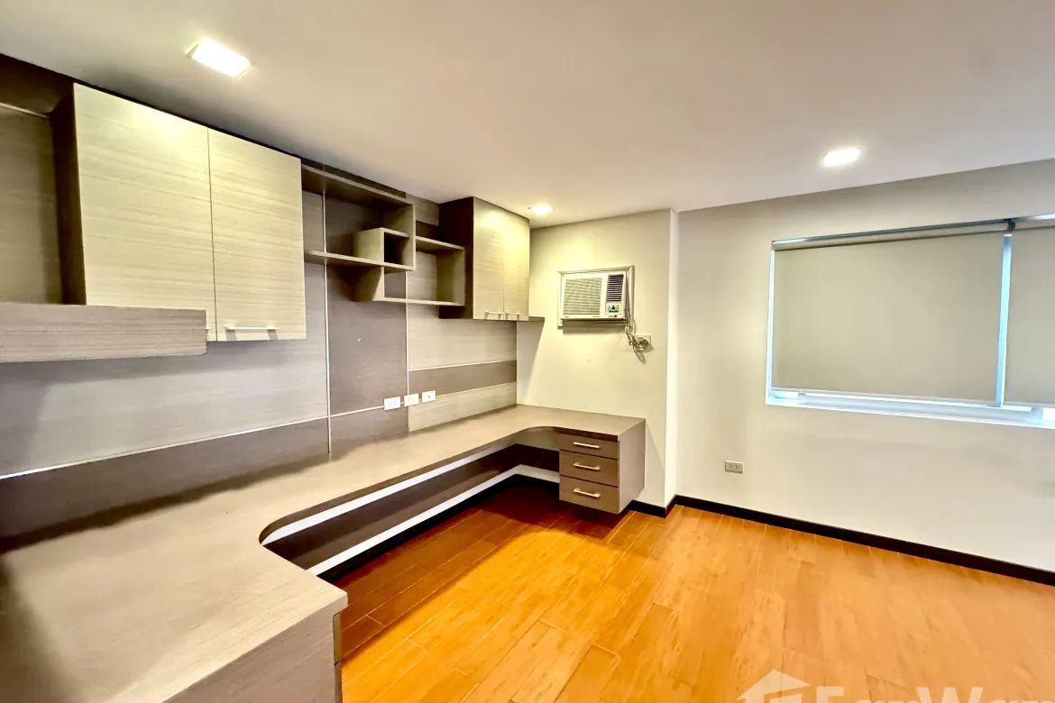 4 Bedroom House for Rent in Merville, Parañaque, Metro Manila photo 8