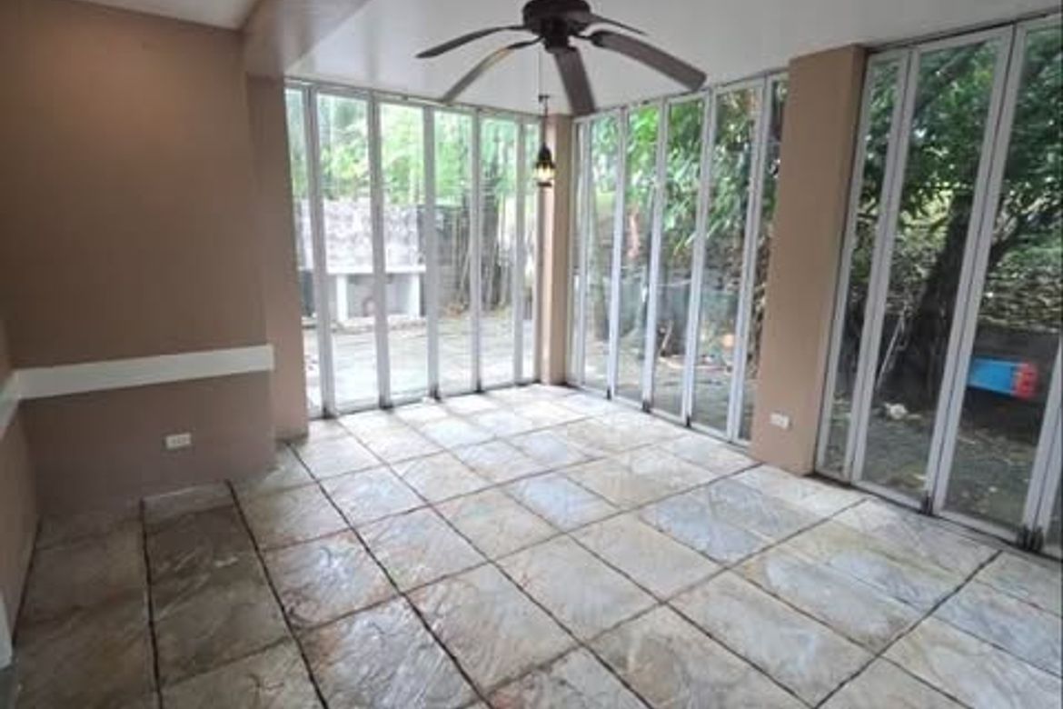 4 Bedroom House for Rent in Molino IV, Bacoor, Cavite photo 4