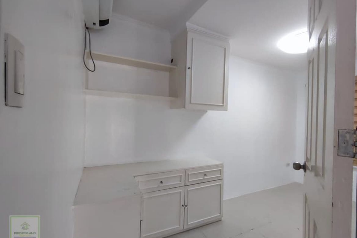 4 Bedroom House for Rent in Moonwalk, Parañaque, Metro Manila