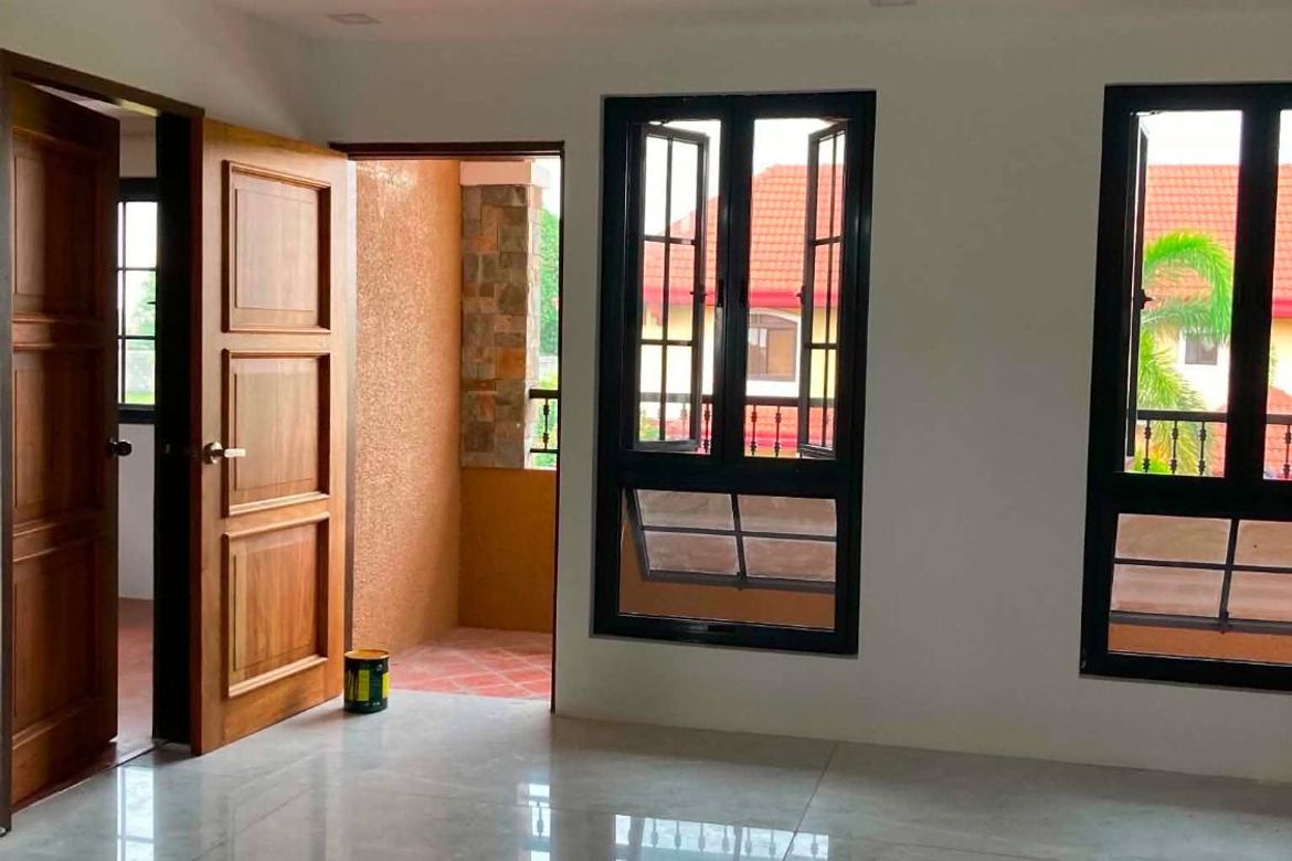 4 Bedroom House for Rent in Portofino South, Poblacion, Muntinlupa, Metro Manila photo 2