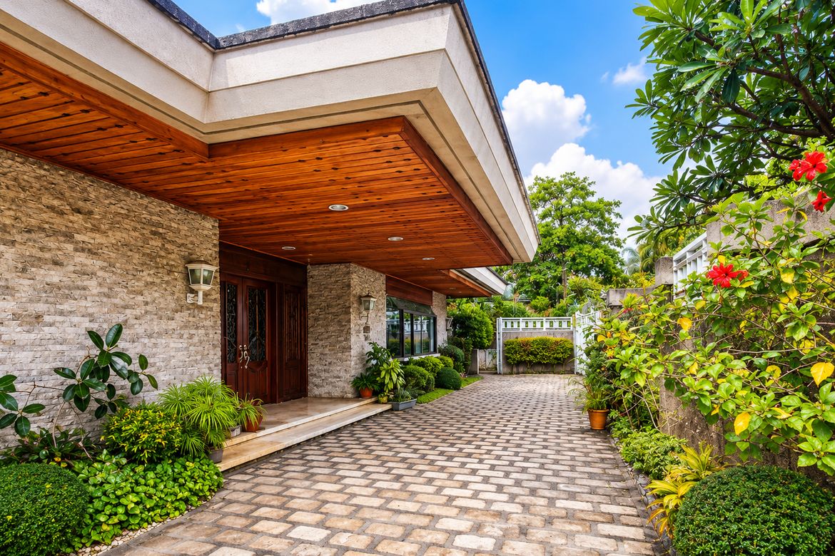 4 Bedroom House for Rent in Ugong Norte, Quezon City, Metro Manila