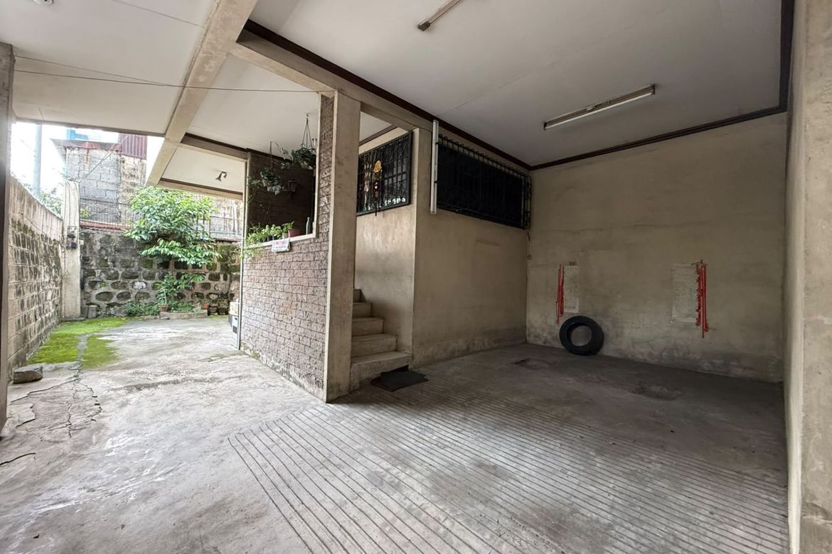 4 Bedroom House for Sale in Addition Hills, San Juan, Metro Manila