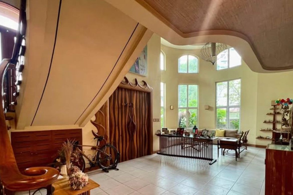 4 Bedroom House for Sale in Addition Hills, San Juan, Metro Manila