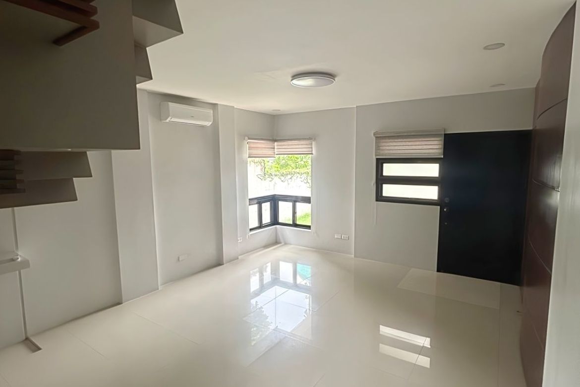 4 Bedroom House for Sale in Alabang, Muntinlupa, Metro Manila – photo 4