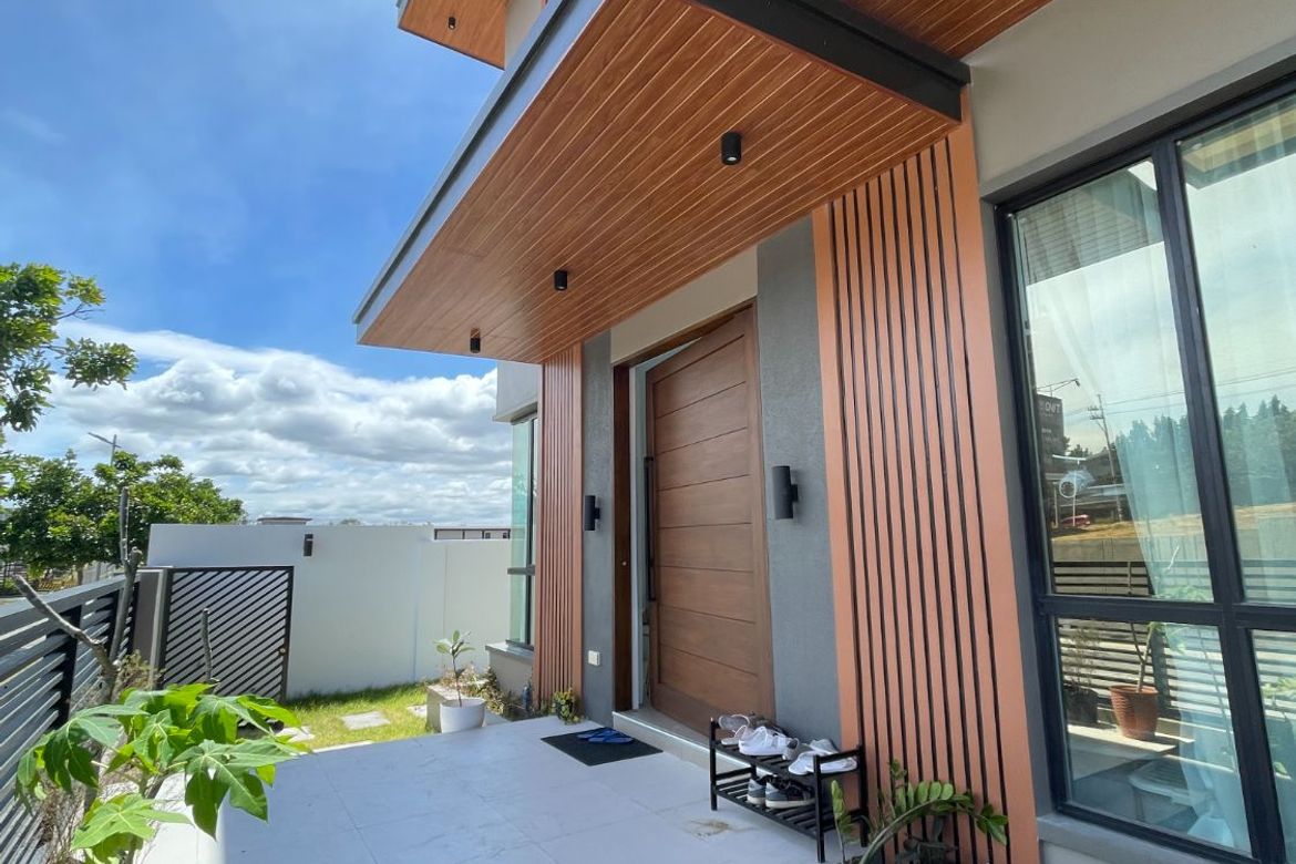 4 Bedroom House for Sale in Almanza Dos, Las Piñas, Metro Manila – photo 8