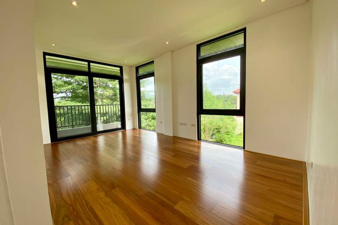 4 Bedroom House for Sale in Almanza Dos, Las Piñas, Metro Manila – photo 6