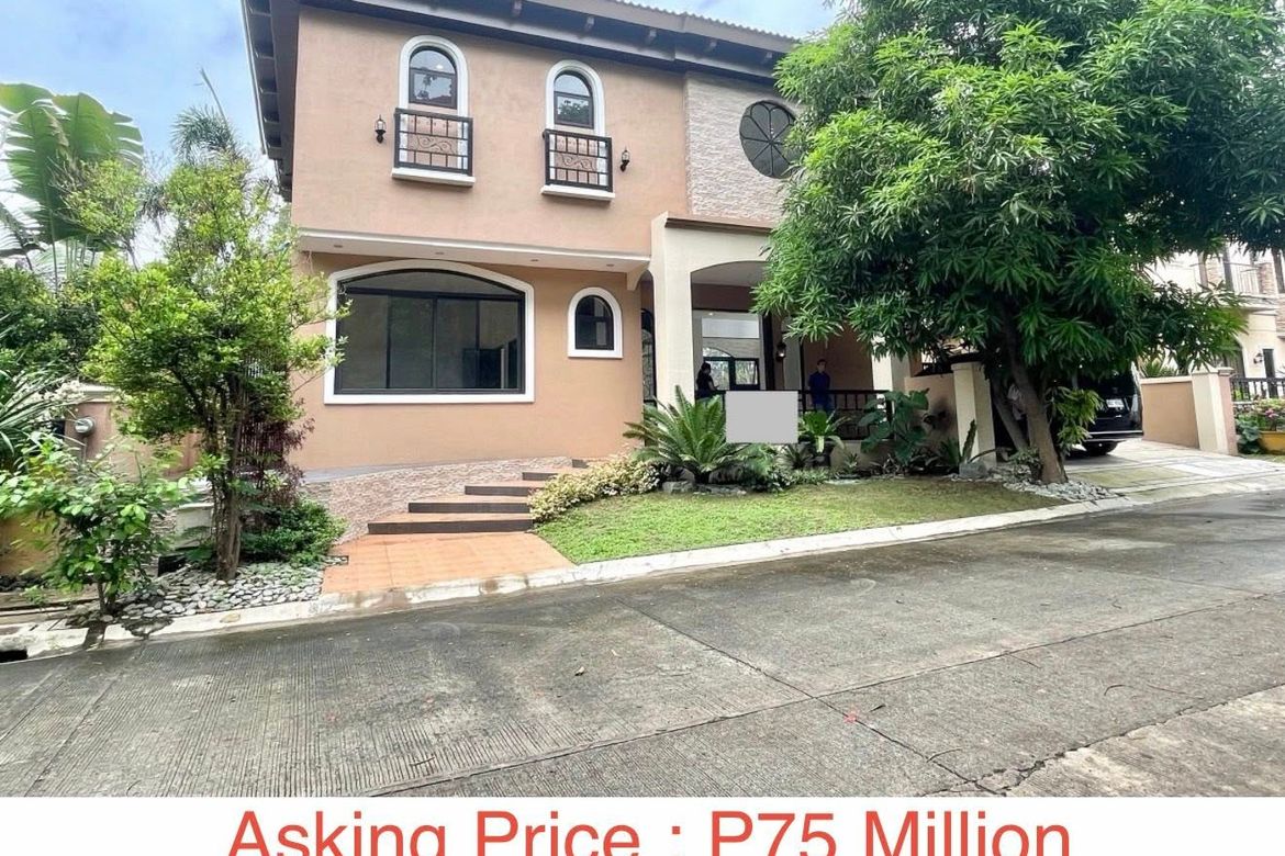 4 Bedroom House for Sale in Almanza Dos, Las Piñas, Metro Manila