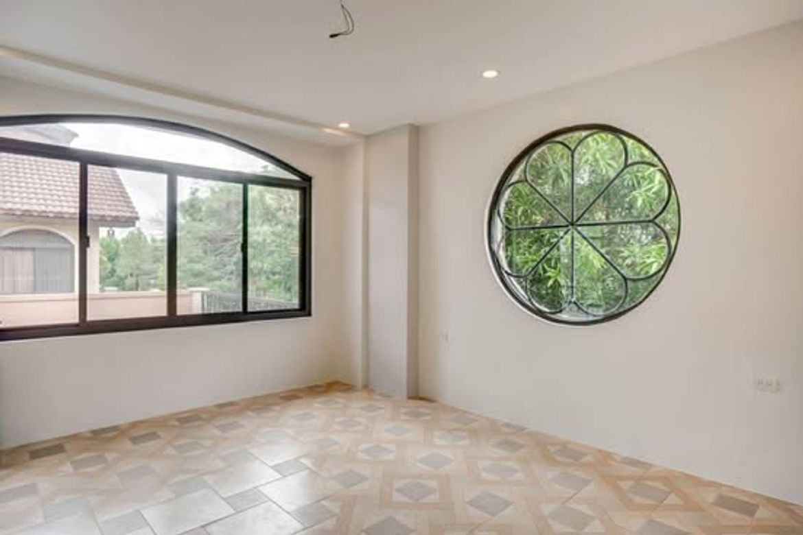4 Bedroom House for Sale in Almanza Dos, Las Piñas, Metro Manila – photo 6