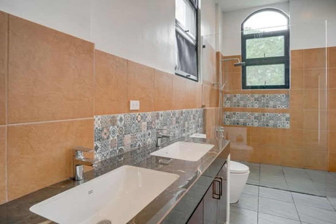 4 Bedroom House for Sale in Almanza Dos, Las Piñas, Metro Manila – photo 7