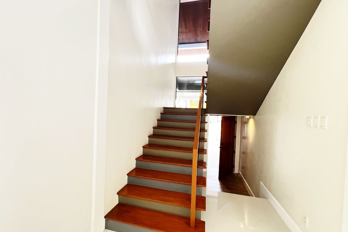 4 Bedroom House for Sale in Almanza Dos, Las Piñas, Metro Manila – photo 8