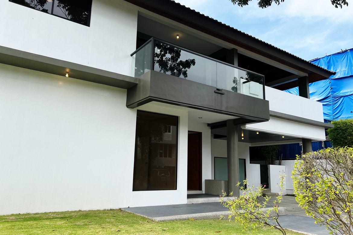 4 Bedroom House for Sale in Almanza Dos, Las Piñas, Metro Manila – photo 3