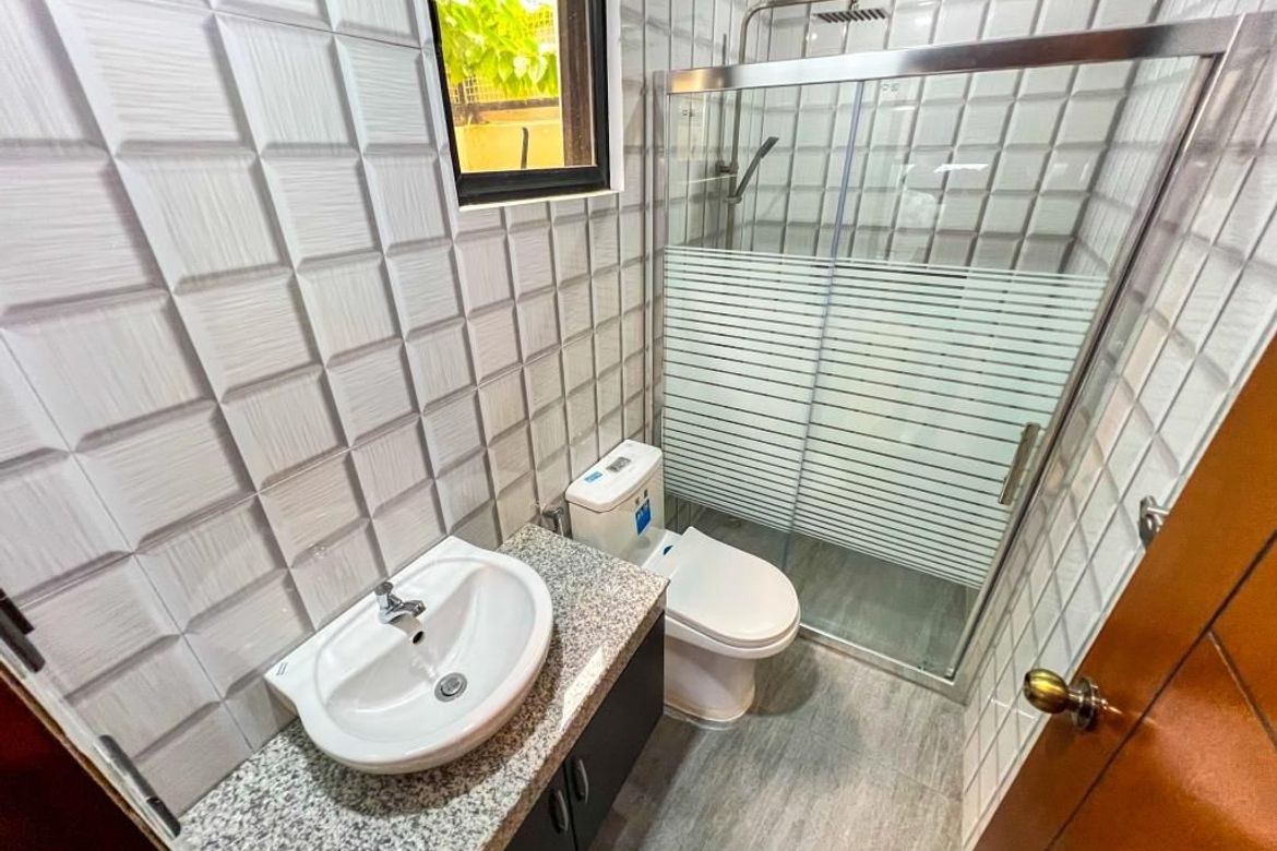 4 Bedroom House for Sale in Almanza Dos, Las Piñas, Metro Manila – photo 8