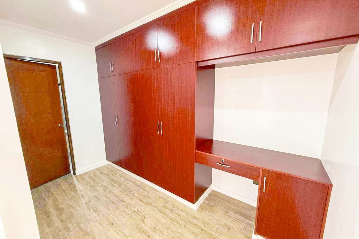 4 Bedroom House for Sale in Almanza Uno, Las Piñas, Metro Manila – photo 6