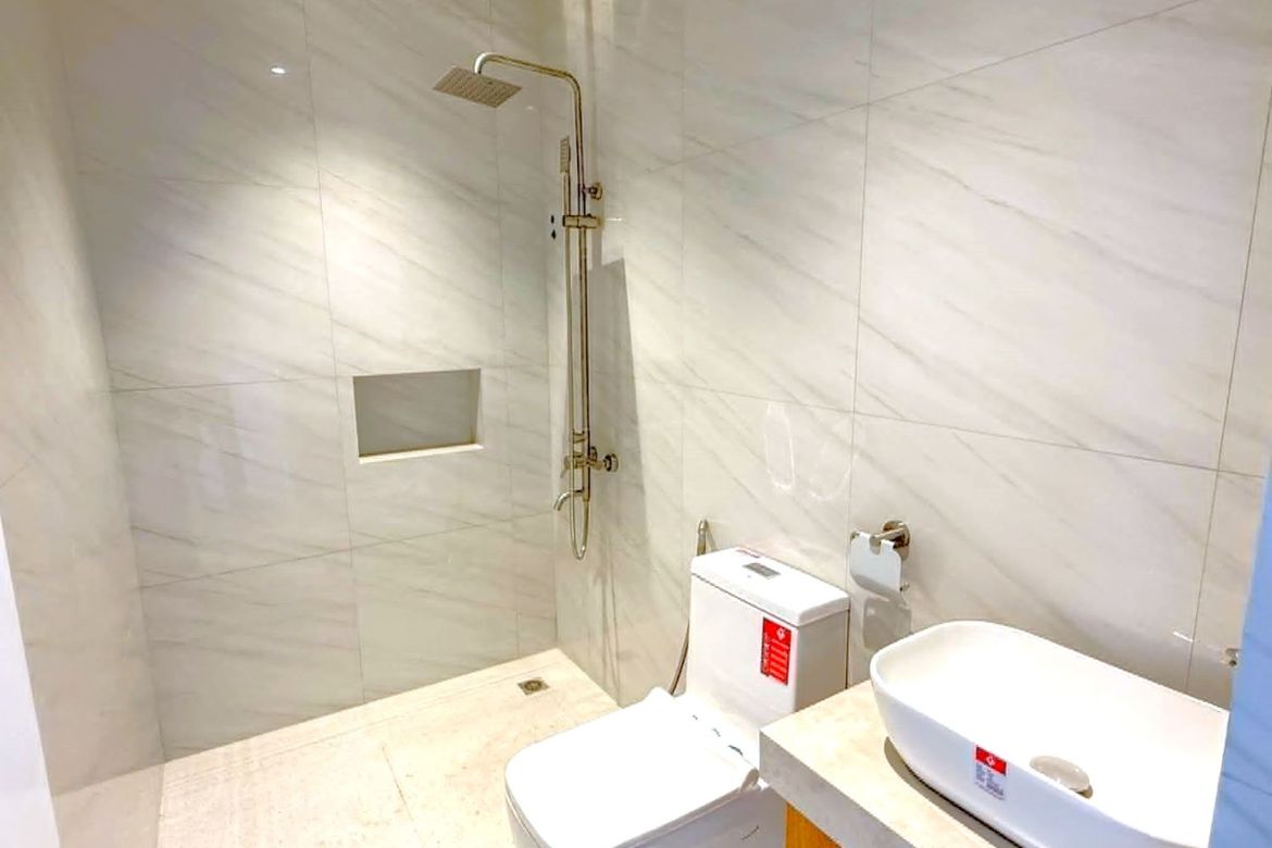 4 Bedroom House for Sale in Almanza Uno, Las Piñas, Metro Manila – photo 6