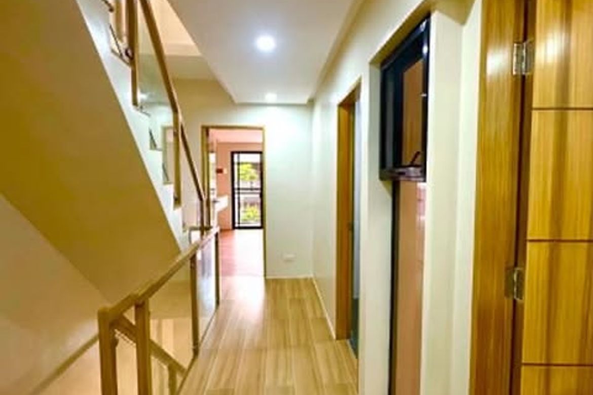 4 Bedroom House for Sale in Almanza Uno, Las Piñas, Metro Manila – photo 7
