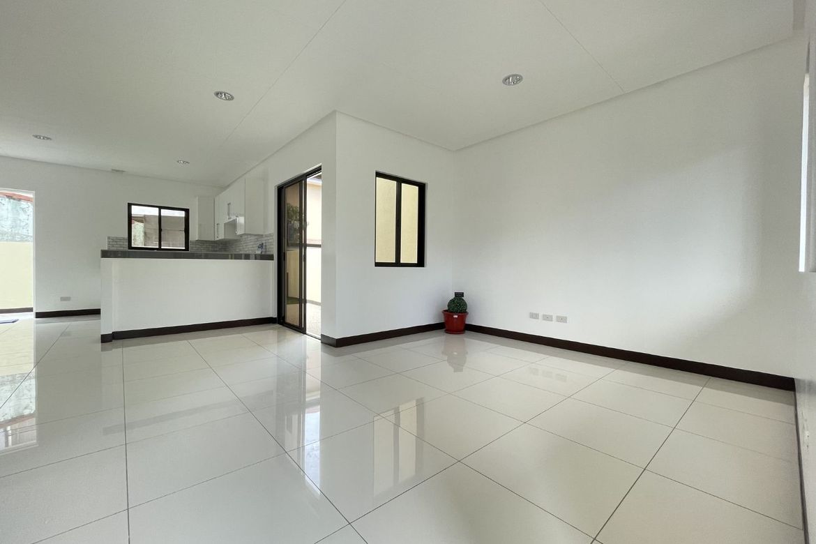 4 Bedroom House for Sale in Anabu I-D, Imus, Cavite – photo 7