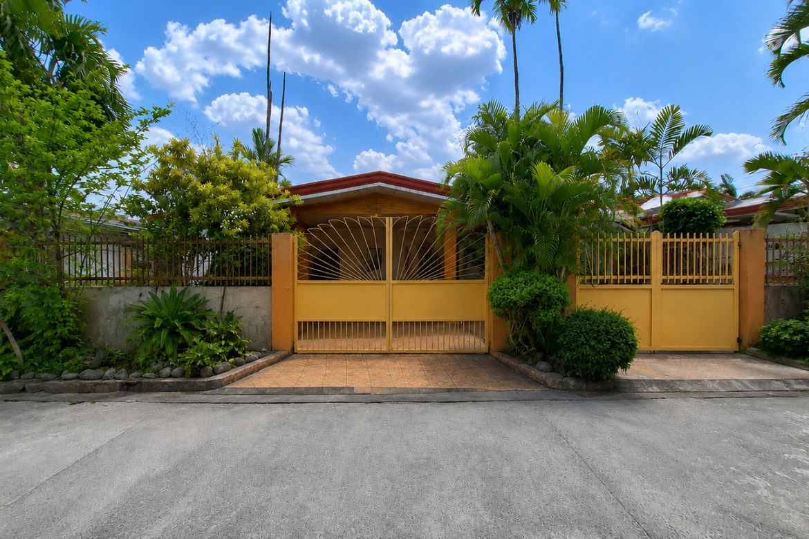 4 Bedroom House for Sale in Anunas, Angeles, Pampanga