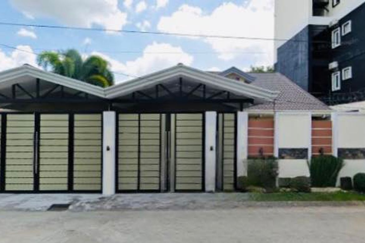 4 Bedroom House for Sale in Anunas, Angeles, Pampanga