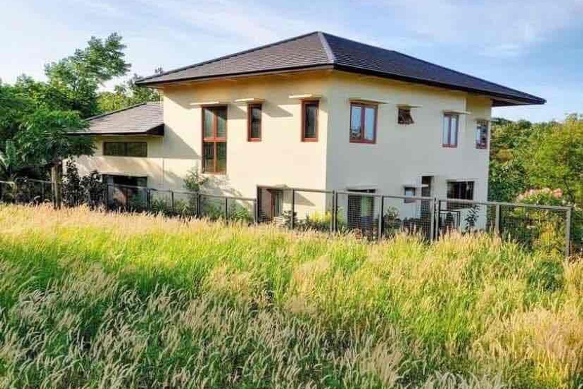 4 Bedroom House for Sale in Anvaya Cove, Mabatang, Abucay, Bataan