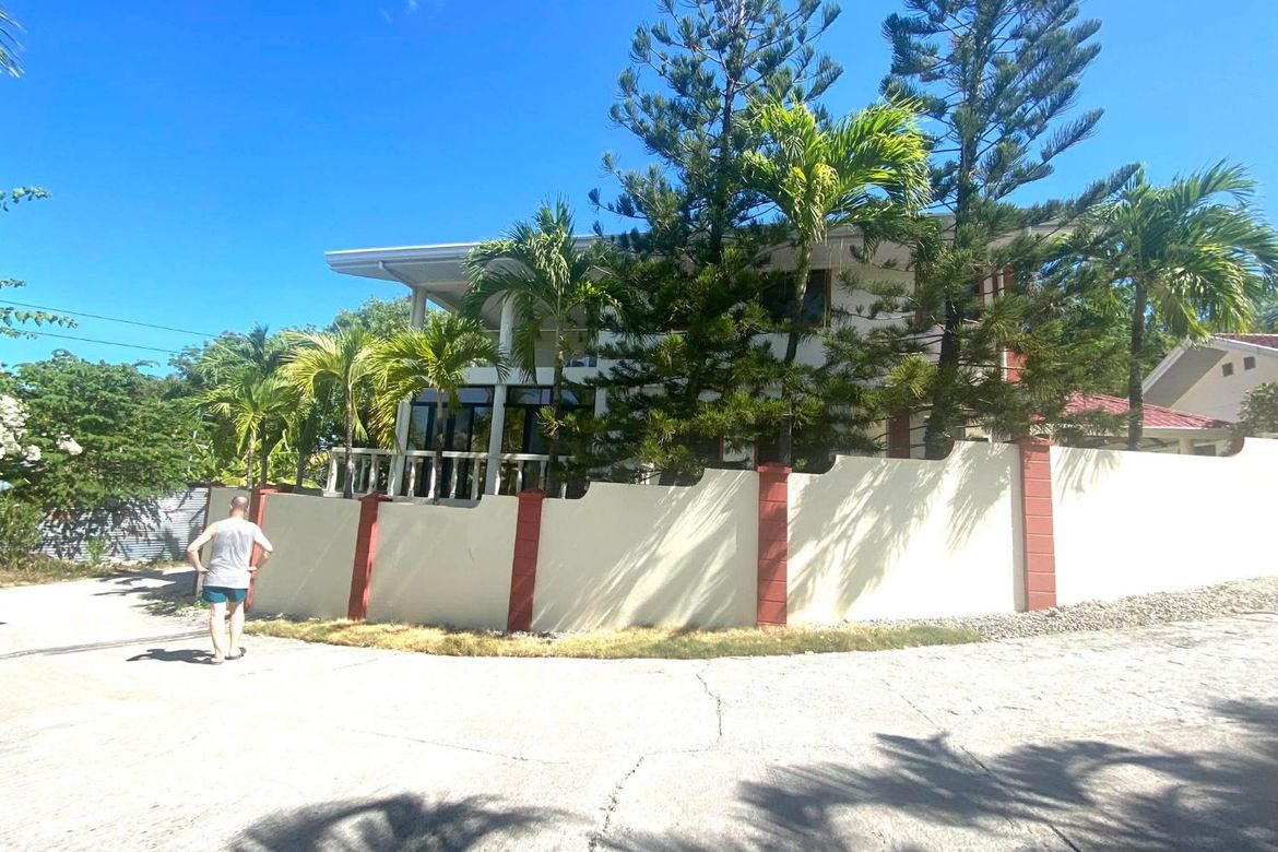 4 Bedroom House for Sale in Atabay, Alcoy, Cebu