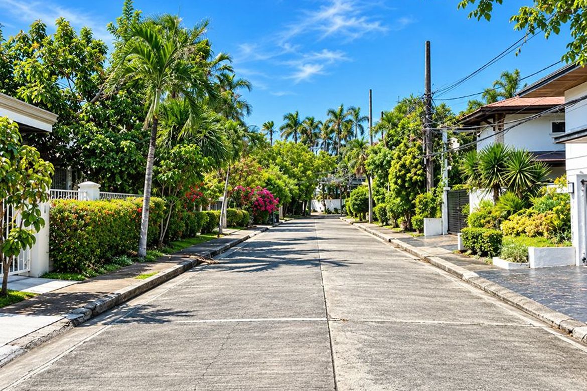 4 Bedroom House for Sale in Ayala Alabang Village, New Alabang Village, Muntinlupa, Metro Manila – photo 3
