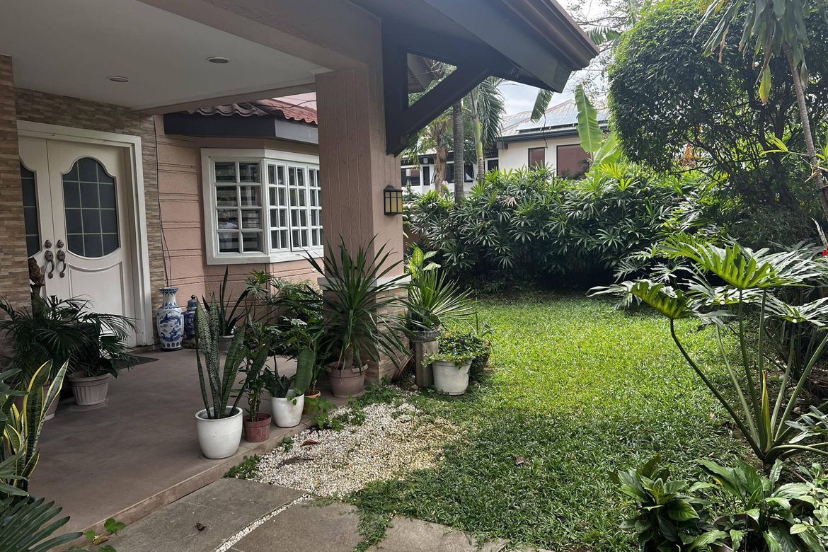 4 Bedroom House for Sale in Ayala Alabang Village, New Alabang Village, Muntinlupa, Metro Manila – photo 2
