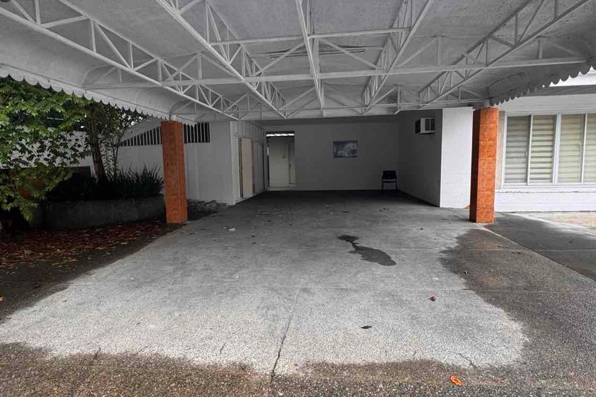 4 Bedroom House for Sale in Ayala Alabang Village, New Alabang Village, Muntinlupa, Metro Manila – photo 3