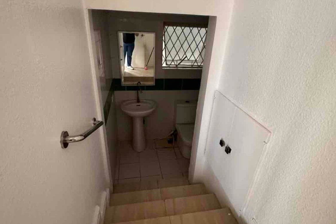 4 Bedroom House for Sale in Ayala Alabang Village, New Alabang Village, Muntinlupa, Metro Manila – photo 6