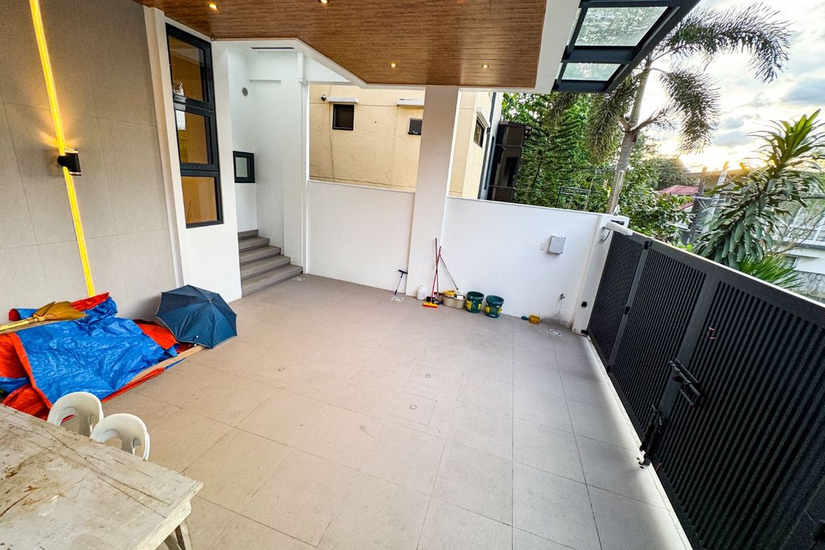 4 Bedroom House for Sale in Bagong Silangan, Quezon City, Metro Manila – photo 2