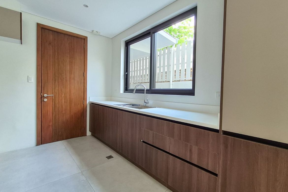 4 Bedroom House for Sale in Bagumbayan, Quezon City, Metro Manila – photo 3