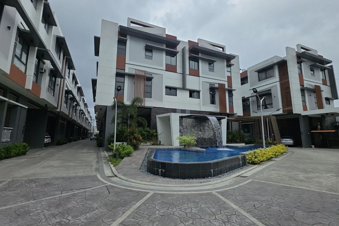 4 Bedroom House for Sale in Bahay Toro, Quezon City, Metro Manila near LRT-1 Roosevelt – photo 2