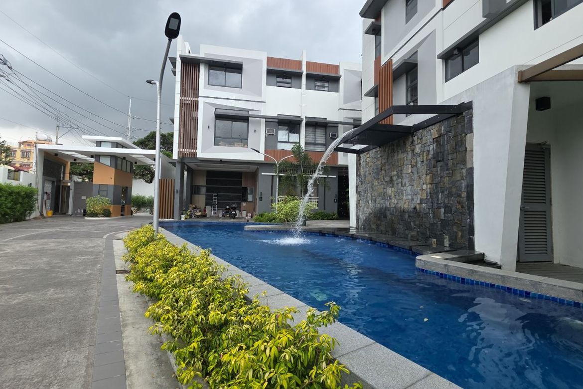 4 Bedroom House for Sale in Bahay Toro, Quezon City, Metro Manila near LRT-1 Roosevelt – photo 3
