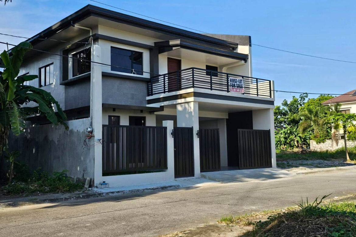4 Bedroom House for Sale in Balibago, Santa Rosa, Laguna